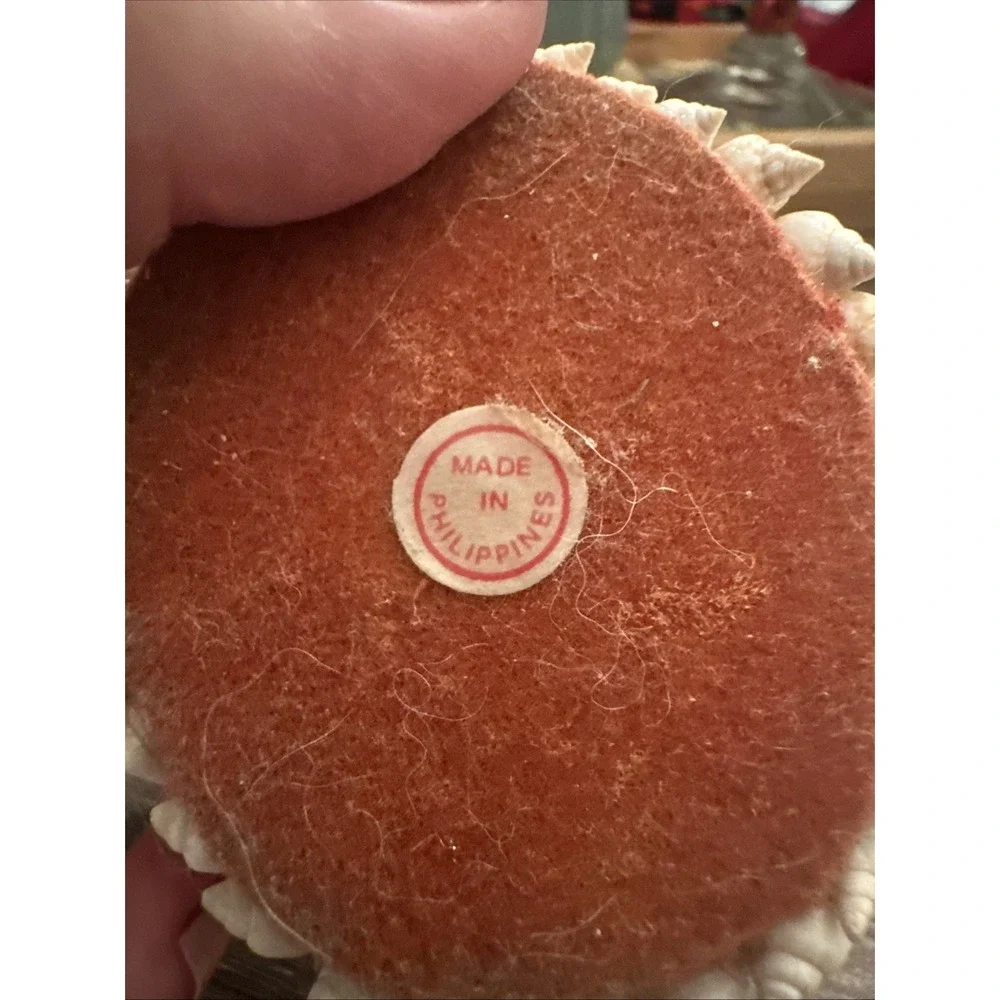 N/A vintage seashell